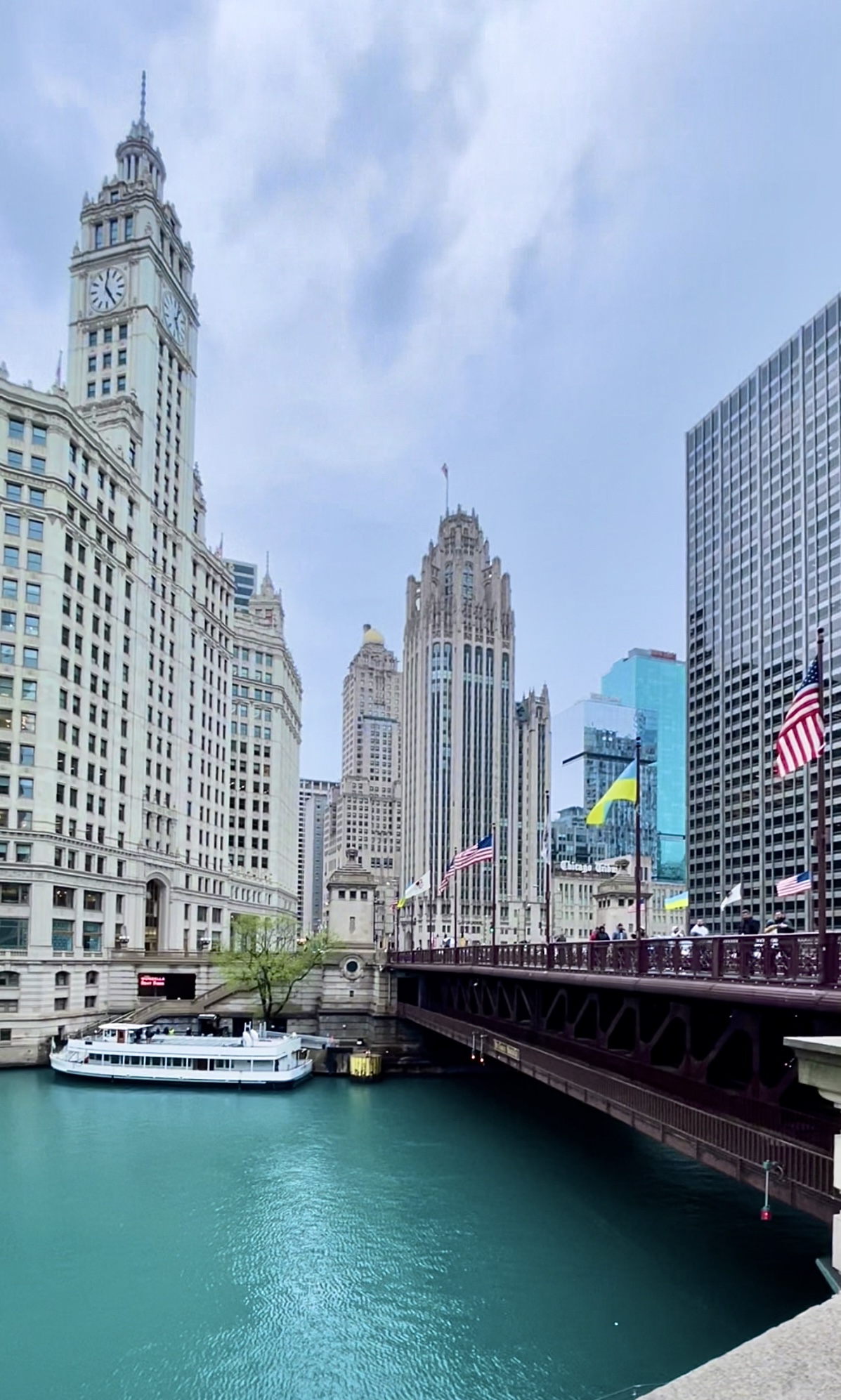 Chicago Riverwalk, Chicago River, best things to do in Chicago 